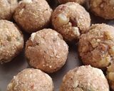 A picture of step 6 of Gond Makhana Laddu.