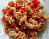Foto langkah ke 6 dari resep Cumi goreng tepung bumbu gurih.
