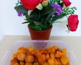 Foto langkah ke 5 dari resep Sosis kentang saos pedas.
