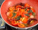A picture of step 3 of Tomato Chutney.