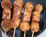 Foto langkah ke 3 dari resep Bakso Sosis Bakar.