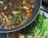 Hình bước làm 3 của món Cải thìa mix thịt gà