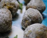 A picture of step 10 of Pistachio balls.