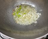 A picture of step 1 of Masala maggie.