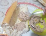 A picture of step 5 of Tuna baton sandwich.