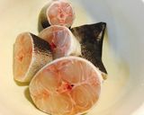 Hình bước làm 1 của món Lá lốt đội lốt cá bớp