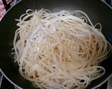 A picture of step 10 of Thai Fried Noodles (Pad Siewe).
