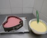 Foto del paso 4 de la receta: Tarta corazón mousse de fresa y maracuyá