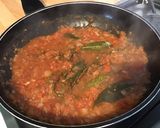 Une image de l'étape 10 de Sauce tomate à l'ail, oignon, herbes aromatiques et vin rouge.