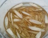 A picture of step 1 of Easy Ground Meat and Burdock Root Rice Bowl.