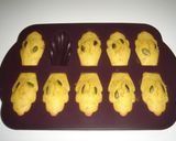A picture of step 9 of Kabocha Madeleine.