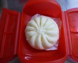 A picture of step 1 of *How to Reheat Fluffy Nikuman (Steamed Pork Buns) in the Microwave*.