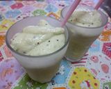 A picture of step 4 of Kiwi Smoothie.