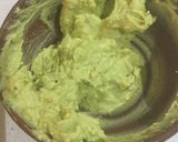 Foto del paso 2 de la receta: Huevos Rellenos de Palta y Queso 🧀 Azul