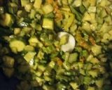 Foto del passaggio 2 della ricetta Risotto ai fiori di zucca e zucchine
