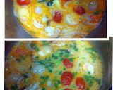 A picture of step 2 of Tom Yum Koong / Spicy And Sour Prawns Soup.