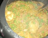 A picture of step 7 of Peas and potato curry.