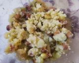 A picture of step 3 of Striped Samose (Samose with Potato and peanuts filling).