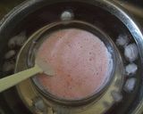 A picture of step 4 of Low-Calorie Fresh Strawberry Mousse.