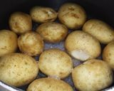 A picture of step 1 of Papas Arrugadas (Wrinkled Potatoes).