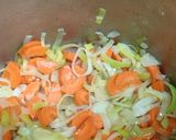 Foto del paso 3 de la receta: Crema de acelgas al curry en olla a presión