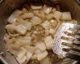 A picture of step 10 of Taisen's simple filet with onions.
