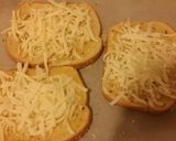 A picture of step 8 of Taisen's cheesey garlic bread.