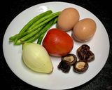 Hình bước làm 1 của món Trứng ngũ sắc