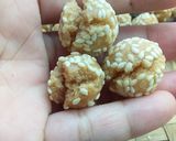 Foto langkah ke 8 dari resep Onde-onde Ketawa mini.