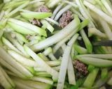 Hình bước làm 3 của món Canh Dưa Nấu Thịt Nạc Xay