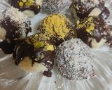 صورة لخطوة 1 من وصفة كرات جوز الهند 🥥 بالحليب