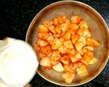 A picture of step 2 of Aloo Palak.