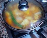 Foto del paso 5 de la receta: Pollo estofado con patatas en salsa básica
