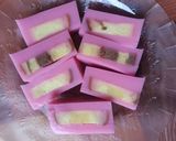 Foto langkah ke 4 dari resep Puding lapis bolgul straw ala bunda zikra.