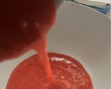 Foto del paso 2 de la receta: El yogur de fresas, por favor!!