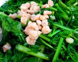 Hình bước làm 3 của món Cải ngồng xào tôm