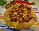 Foto del passaggio 5 della ricetta Galette ai fichi,gorgonzola, prosciutto, noci e mozzarella