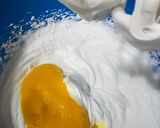 A picture of step 5 of Special Mango cake.