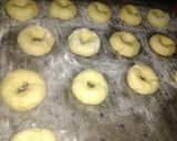 Foto langkah ke 4 dari resep Donat empuk. resep bunda ismi.