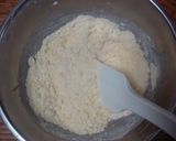 A picture of step 3 of Strawberry Amandine Tart.