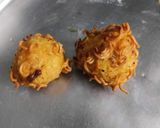 A picture of step 3 of Maggi balls.