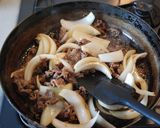 A picture of step 3 of Nikujaga Meat and Potato Stew.