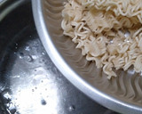 கிரிஸ்பி மேகி நூடுல்ஸ் ரெசிபி ஸ்டேப் 1 புகைப்படம்