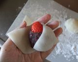 A picture of step 7 of Strawberry Daifuku Strawberry Princesses.