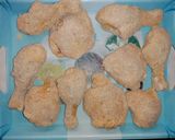 Rántott csirkecomb vajas burgonyapürével recept fázis 1 fotója