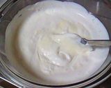 A picture of step 5 of Kiwi and Mousse No-Bake Cheesecake.