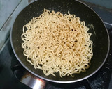 Foto langkah ke 6 dari resep Hiroshima Okonomiyaki.