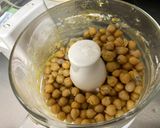 A picture of step 3 of Walnut and Chickpea Tart.