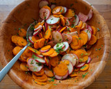Foto del paso 2 de la receta: Ensalada de zanahoria y rábano