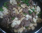 A picture of step 4 of Chinese-style Stir-fried Cauliflower.